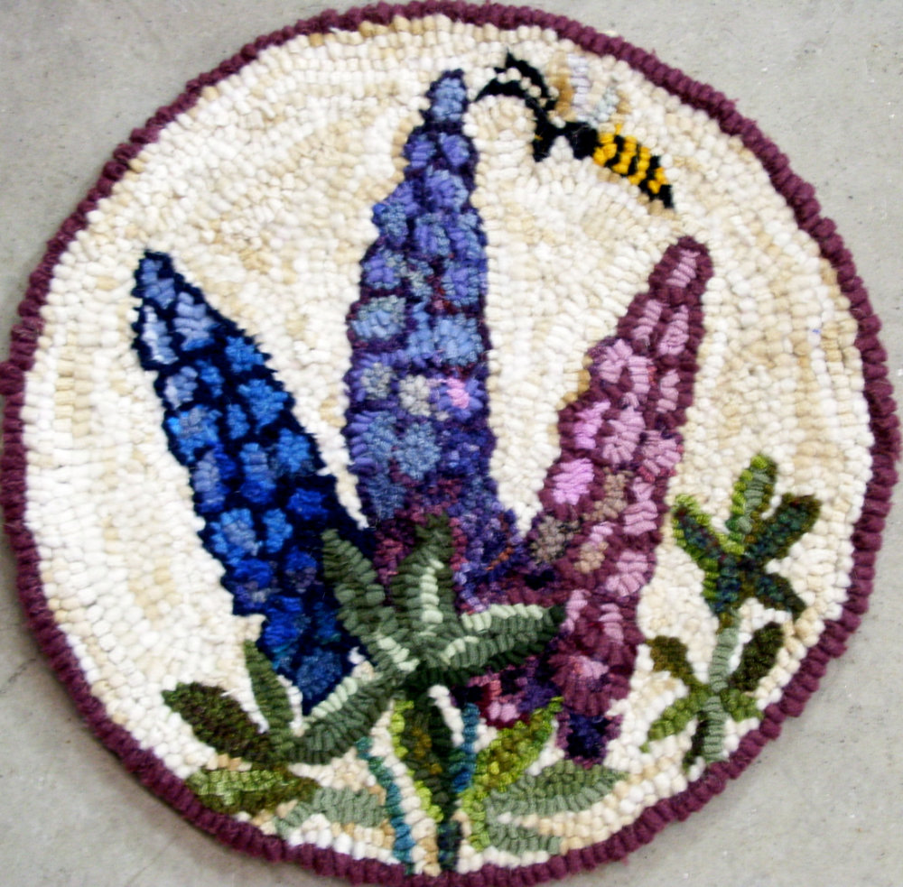 folk art rug hooking